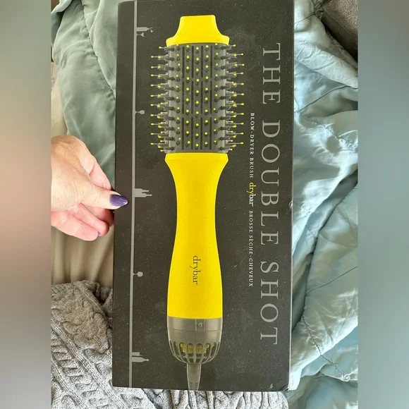 Perfect condition DryBar The Double Shot Blow-Dryer Brush - Picture 2 of 6